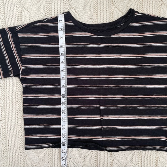 ⚡️3 for $20⚡️American Eagle Cropped Striped Boxy T-Shirt - Picture 3 of 6